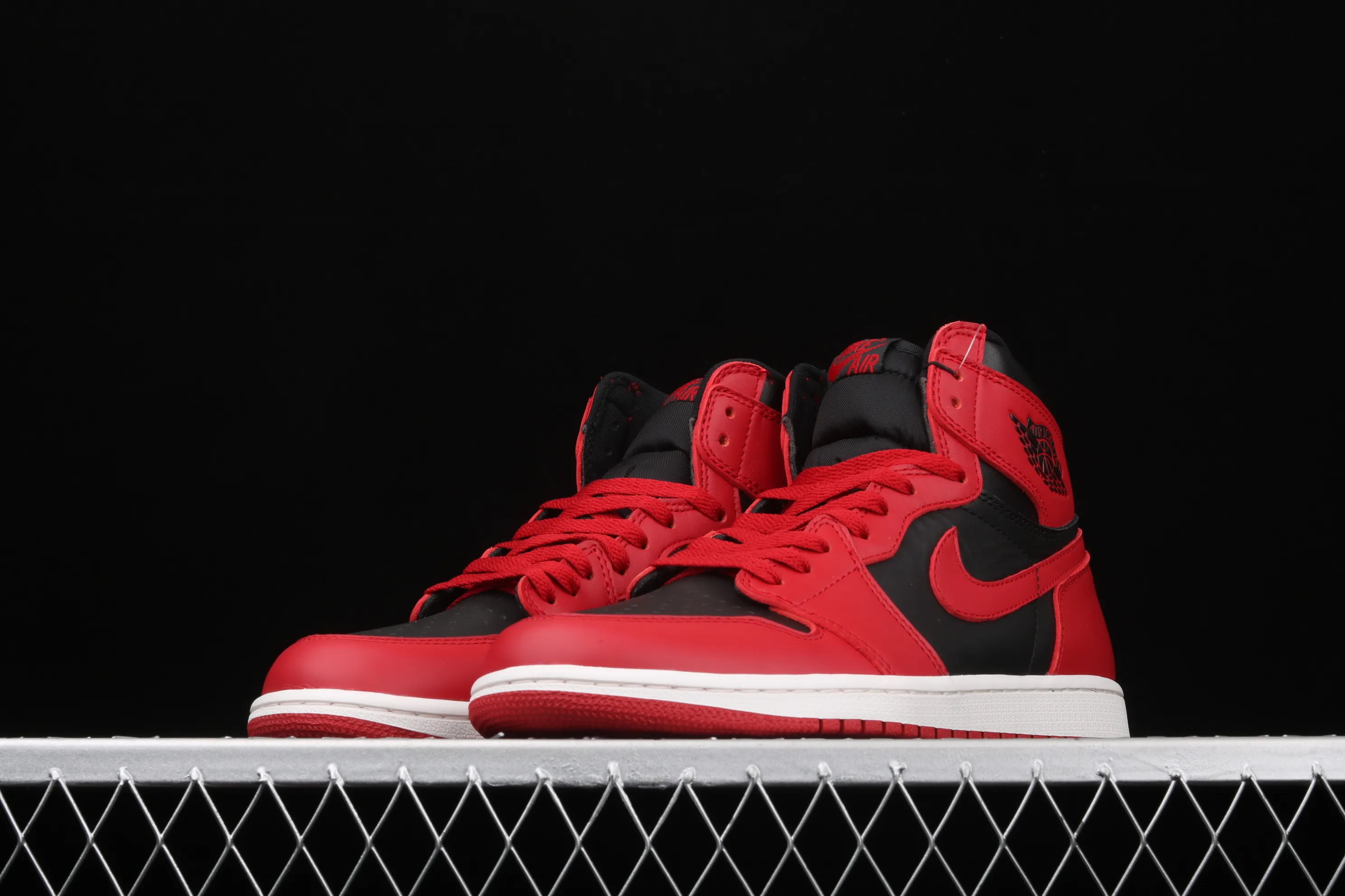 All categories Air Jordan Jordan series basketball shoes Air Jordan 1 High X version Air Jordan 1 Hi 85 AJ1 Joe 1 reverse black and red prohibited high-top basketball shoes BQ4422-600